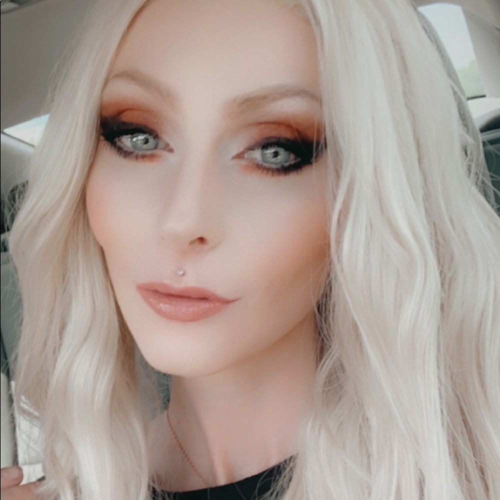 Meet your Posher, Haeley